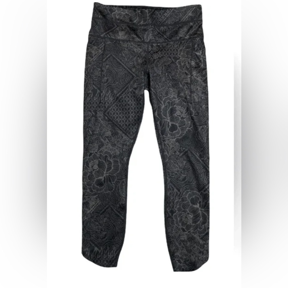 Athleta Chakra Kerala 7/8 Floral Print Dark Gray  Leggings - small petite